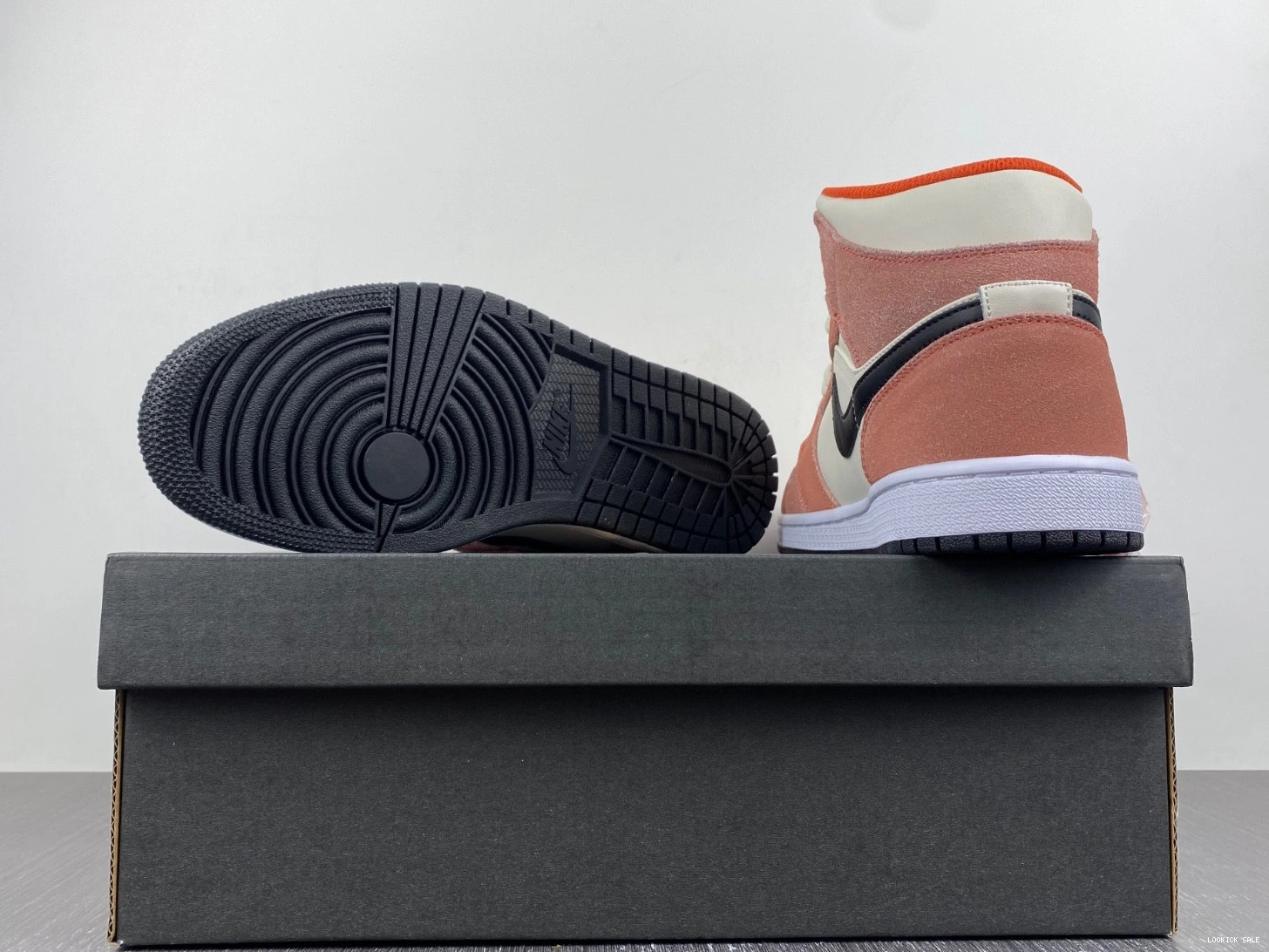 Rep DV1336-800 Mid 1 (GS) - Orange Jordan SE Suede 0519